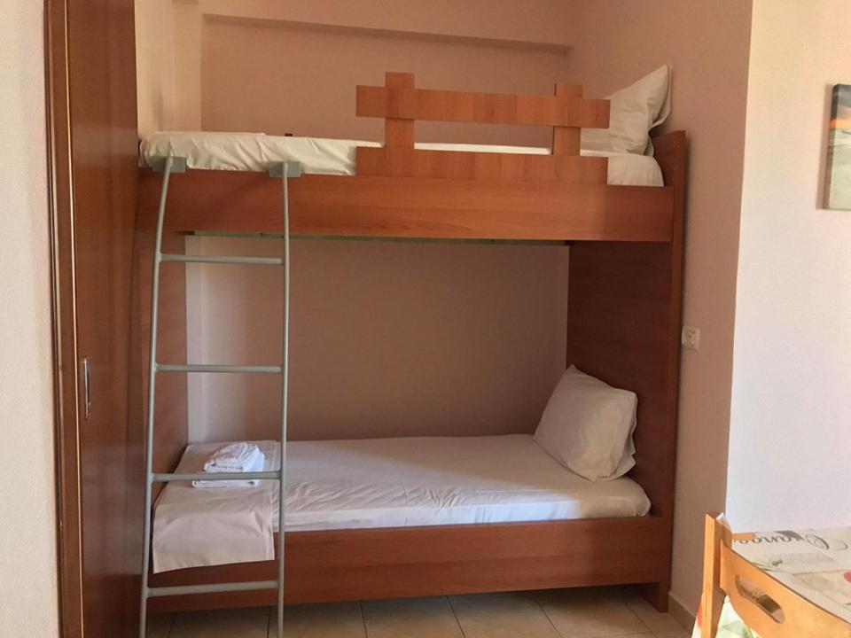 Victoria Apartments Εξαμίλιο Εξωτερικό φωτογραφία